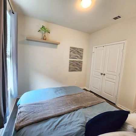4 Bedroom Home Near Downtown Med Center Nrg Stadium Pearland Skyview Long By Ion Rentals Х'юстон Екстер'єр фото