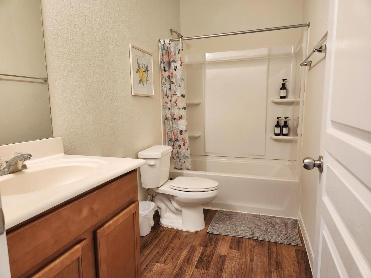 4 Bedroom Home Near Downtown Med Center Nrg Stadium Pearland Skyview Long By Ion Rentals Х'юстон Екстер'єр фото