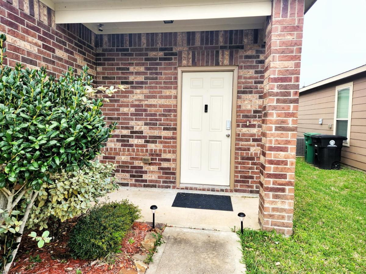 4 Bedroom Home Near Downtown Med Center Nrg Stadium Pearland Skyview Long By Ion Rentals Х'юстон Екстер'єр фото