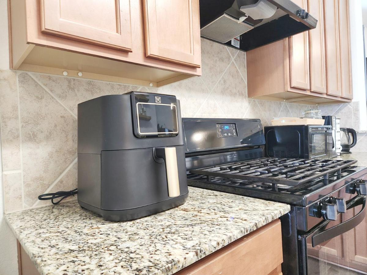 4 Bedroom Home Near Downtown Med Center Nrg Stadium Pearland Skyview Long By Ion Rentals Х'юстон Екстер'єр фото