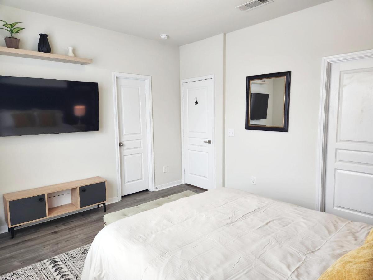 4 Bedroom Home Near Downtown Med Center Nrg Stadium Pearland Skyview Long By Ion Rentals Х'юстон Екстер'єр фото